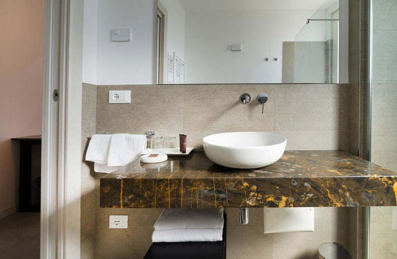 Garda Room, Peschiera del Garda, Italy