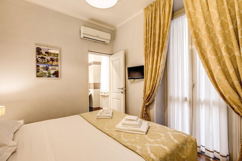 Gravina Suite Frattina, Rome, Italy