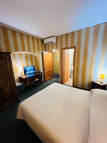 Orange Garden Bed & Breakfast, Rome, Italy