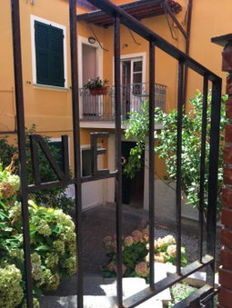 Cecio 5 Terre Rooms, Corniglia, Italy