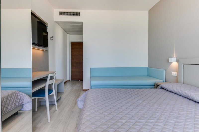 MARITTIMO Riccione - Hotel Clipper FRONTE MARE, Riccione, Italy