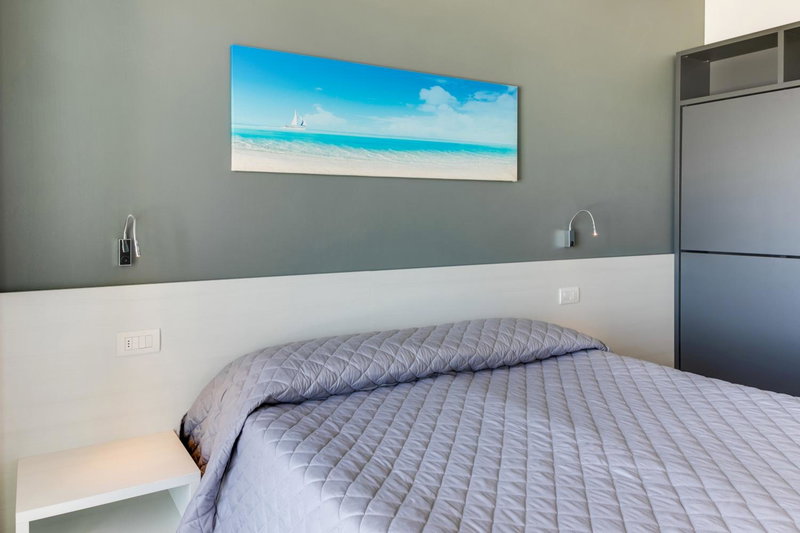 MARITTIMO Riccione - Hotel Clipper FRONTE MARE, Riccione, Italy