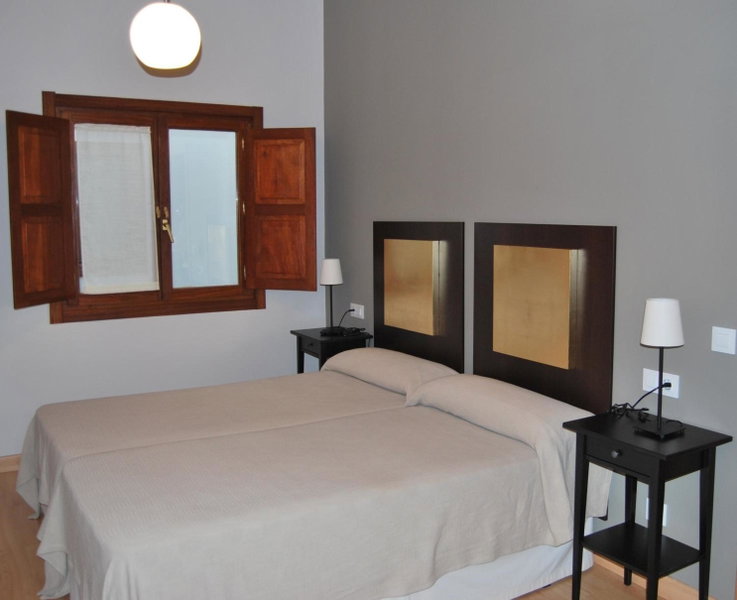 Apartamentos Plaza Mayor, Llanes, Spain
