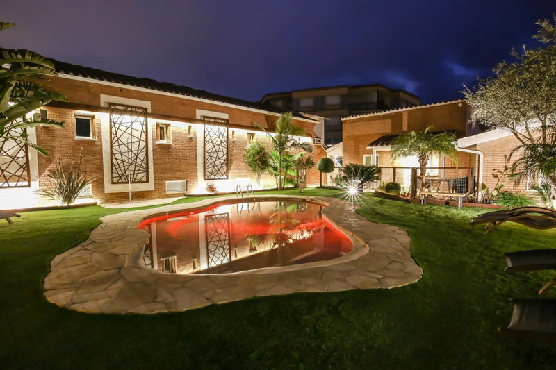 Rambla de Marisol Apartments, Castelldefels, Spain