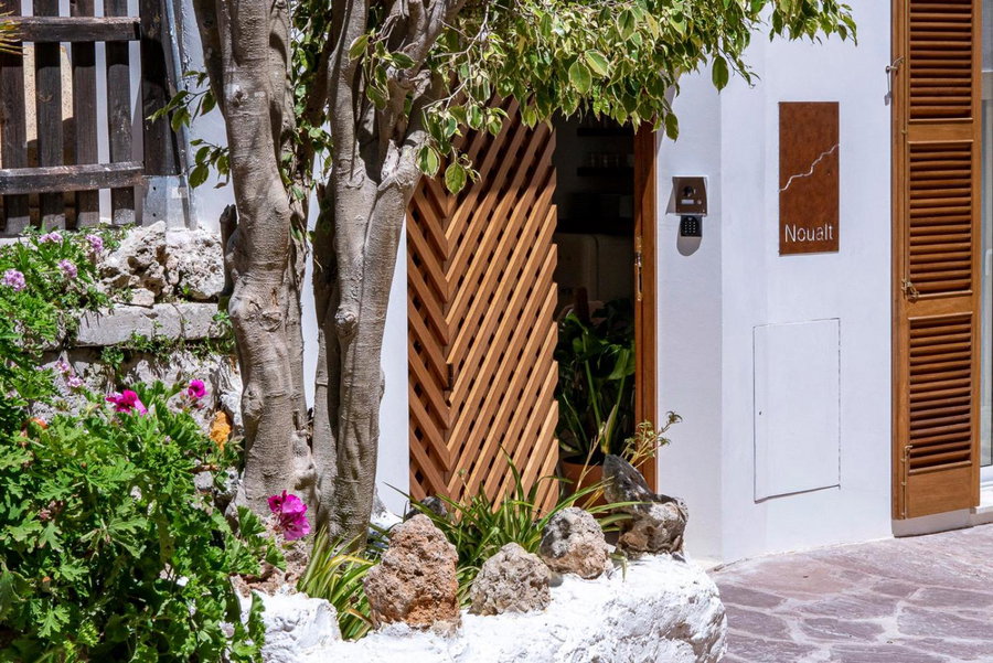 Hotel Noualt, Ferreries, Spain