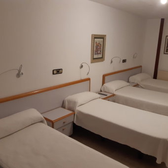 Hostal Lizana 2, Huesca, Spain