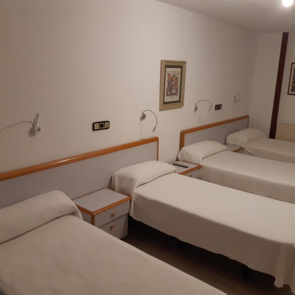 Hostal Lizana 2, Huesca, Spain