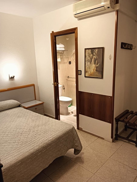 Hostal Lizana 2, Huesca, Spain
