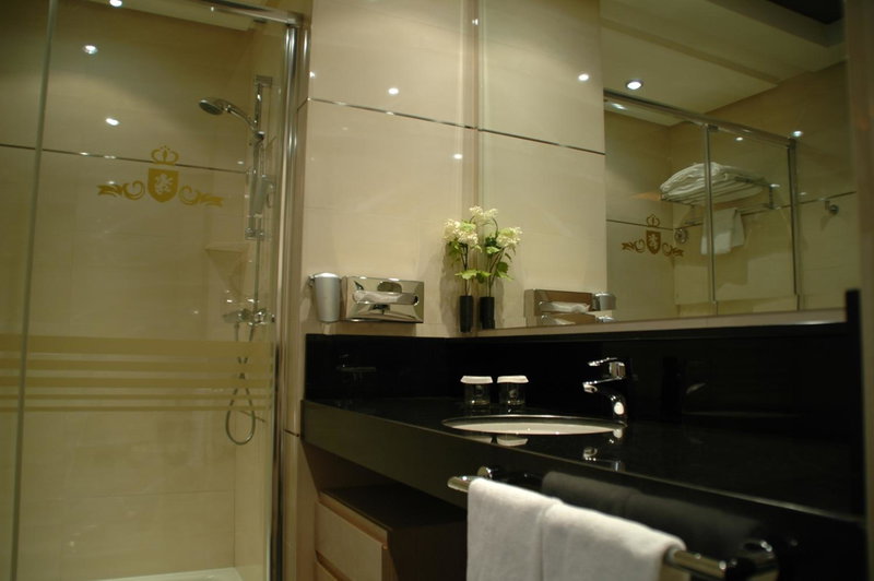 Washington Parquesol Suites & Hotel, Valladolid, Spain