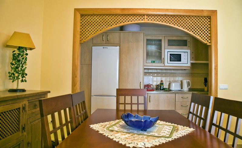 Apartamentos Turísticos Casa de La Borrega, Estepona, Spain