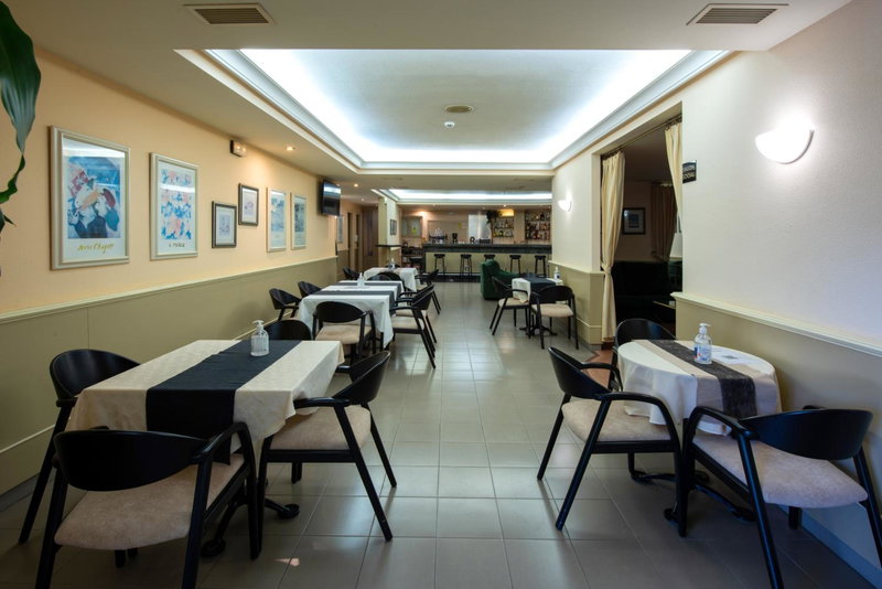 Motel Jardin, Oleiros, Spain