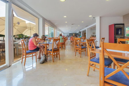 Aparthotel Dunes Platja, Can Picafort, Spain