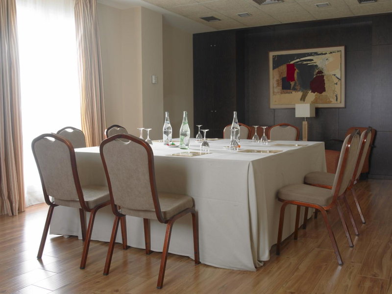 Hotel Isla de La Garena, Alcalá de Henares, Spain