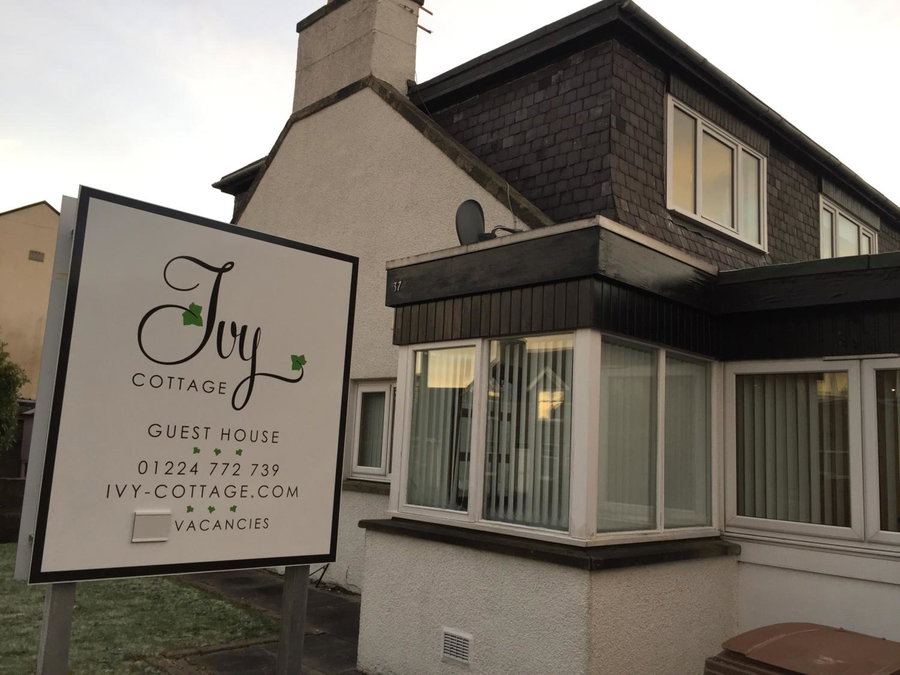 Ivy Cottage-Serviced accommodation, Dyce, United Kingdom