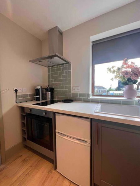 Seaview 1 bed open condo - free parking, Brighton & Hove, United Kingdom