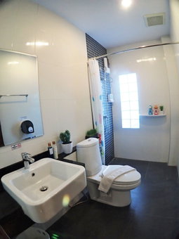 Pop-In Hostel Aonang, Krabi, Thailand