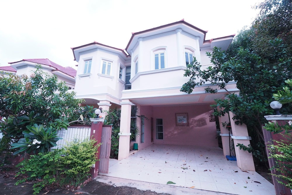 Kamalar Palace Longstay house, Thailand
