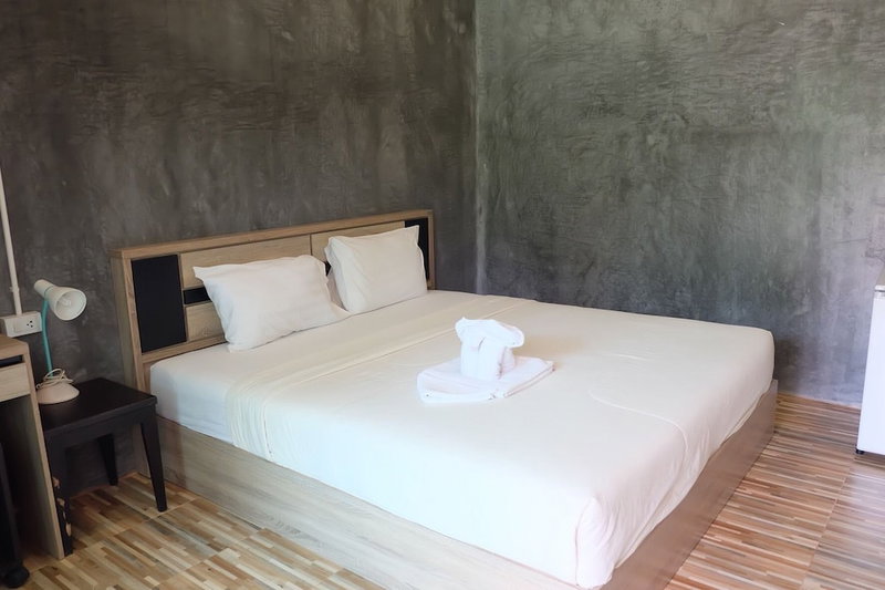 Coral Resort, Ko Chang, Thailand
