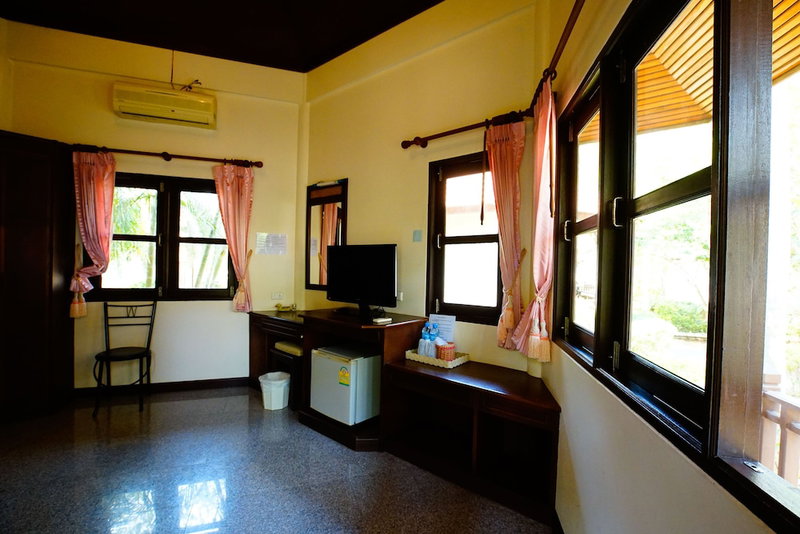 Coral Resort, Ko Chang, Thailand
