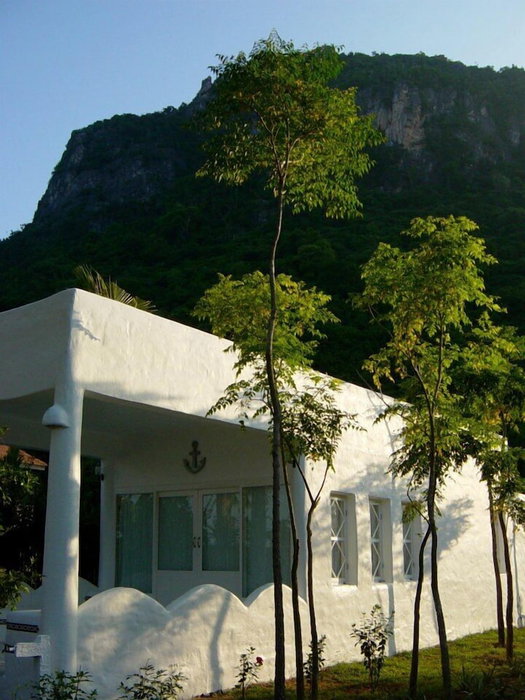 Brassiere Beach Resort, Sam Roi Yot, Thailand
