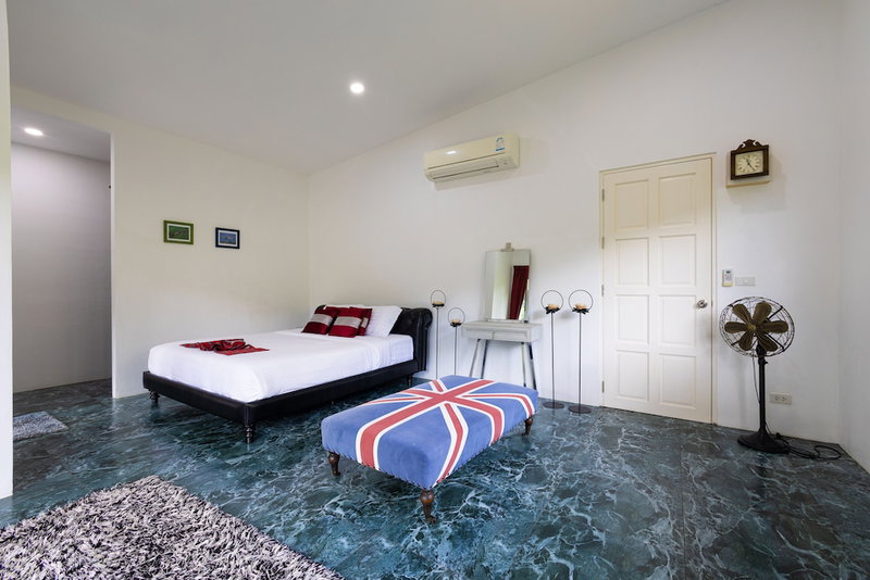 Villa Nap Dau 10 Bedrooms, Chalong, Thailand