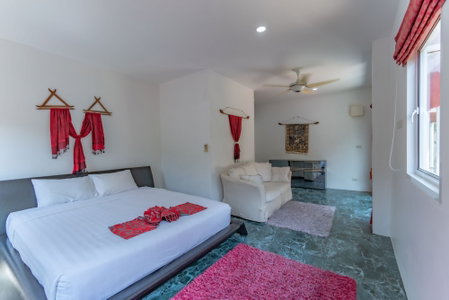 Villa Nap Dau 10 Bedrooms, Chalong, Thailand