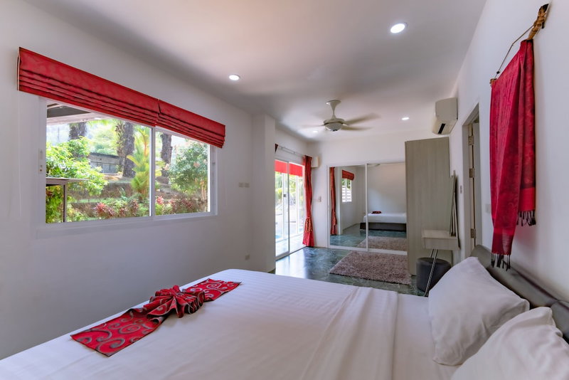 Villa Nap Dau 10 Bedrooms, Chalong, Thailand