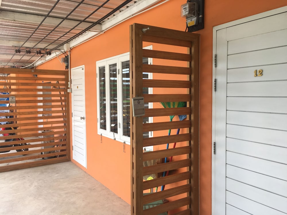 Hotel · Baan Purita, Bang Nam Prieo