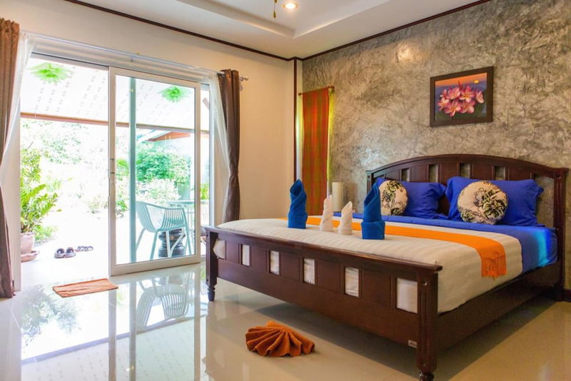 Thai Smile Bungalow, Ko Lanta, Thailand