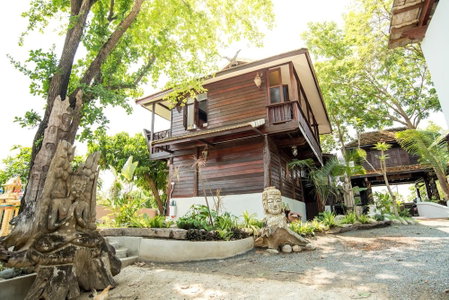 Boon Home Stay Arts and Crafts, San Kamphaeng, Thailand