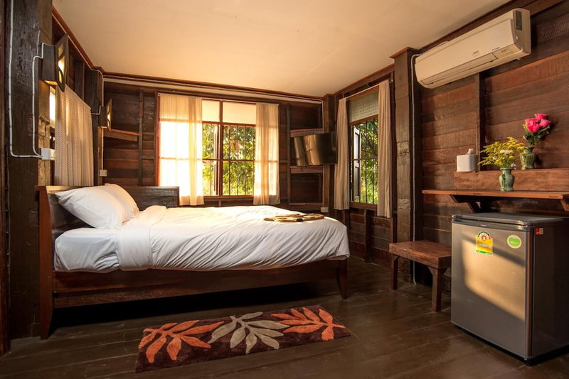 Boon Home Stay Arts and Crafts, San Kamphaeng, Thailand