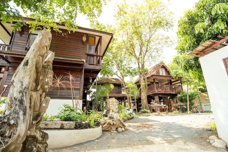 Boon Home Stay Arts and Crafts, San Kamphaeng, Thailand