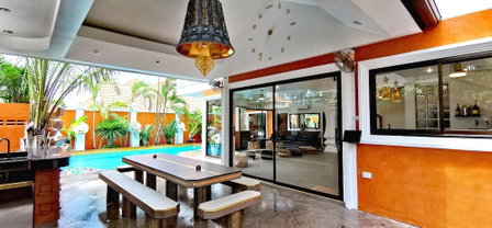 GOLDLAND Luxury Pool Villa Pattaya Walking Street 8 Bedrooms, Pattaya, Thailand