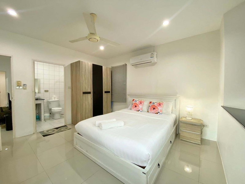 Star Private Pool Villa 2 Bedrooms, Chalong, Thailand