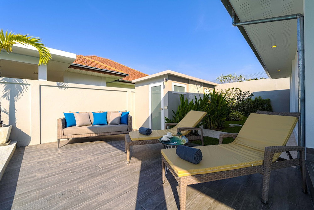 Modern 3 Bedroom Private Pool Villa -ML7, Thailand