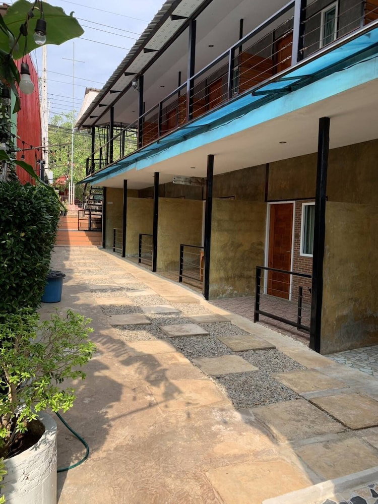 Rakchayanin Resort Koh Larn, Таиланд