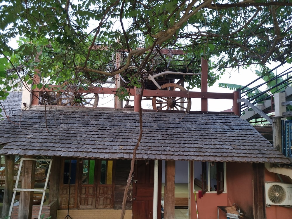Hotel · Sawasdee Sichang Resort, Ko Sichang