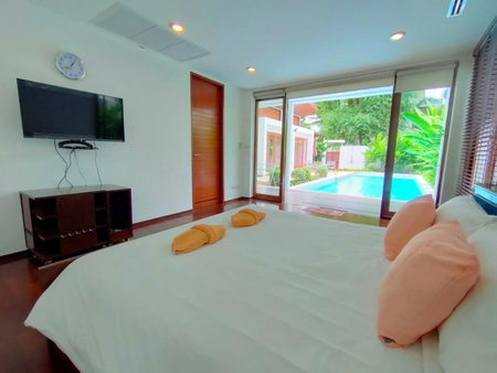 Pranaluxe 4 Bedroom Pool Villa C6, Pran Buri, Thailand