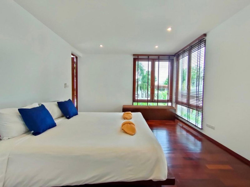 Pranaluxe 4 Bedroom Pool Villa C6, Pran Buri, Thailand