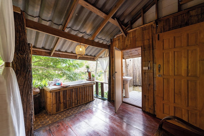 Monruamsuk Homestay Cafe And Bistro, Mae On, Thailand