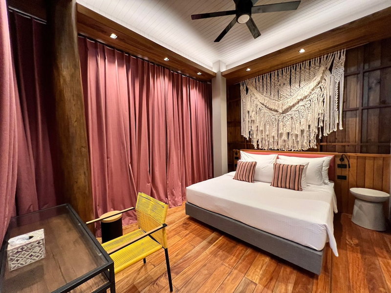 Sealord Naithon Beach Phuket, Sa Khu, Thailand