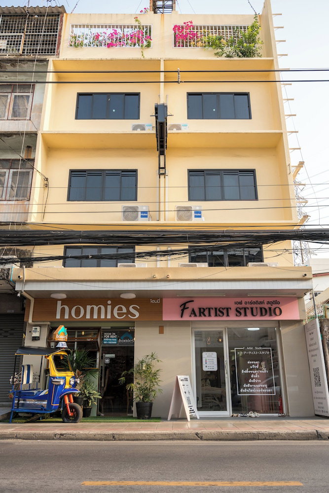 Hotel · Homies Ratchada Hotel, Bangkok