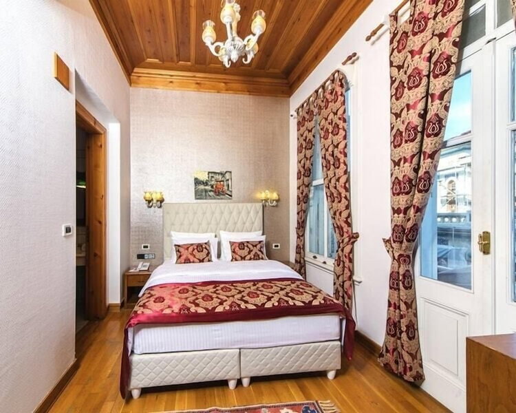 Mom Hotel, Adalar, Turkey