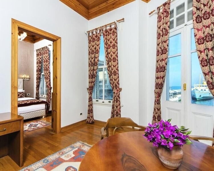 Mom Hotel, Adalar, Turkey