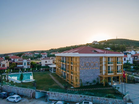 Joon Cunda, Cunda, Turkey
