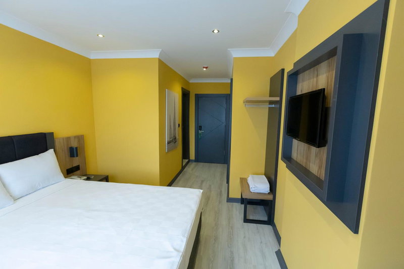 Roy Otel, Akcay, Turkey