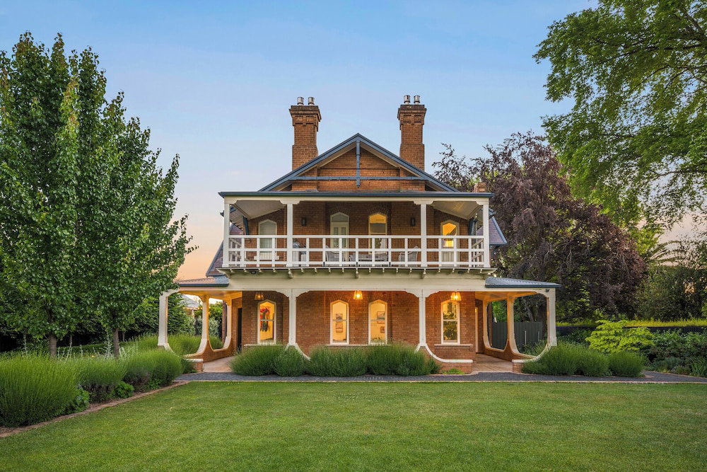 Yallungah Boutique Hotel by Travellers, Australia