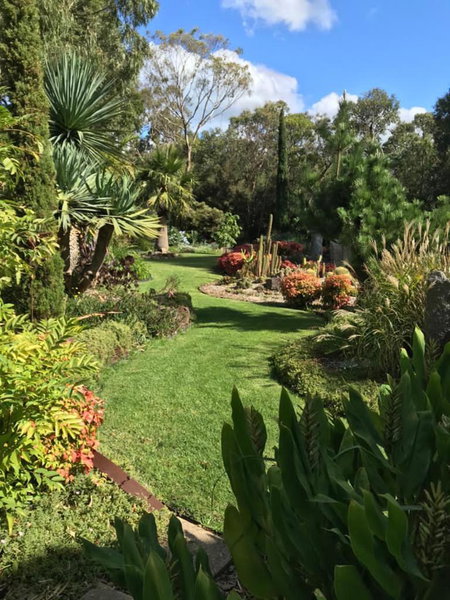 Bellshala bungalow, Bellbrae, Australia