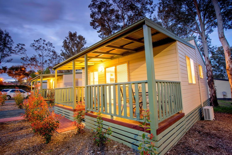 Albury Gardens Tourist Park, Lavington, Australia