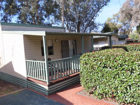 Albury Gardens Tourist Park, Lavington, Australia